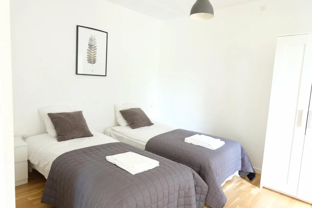 Three Bedroom Apartment In Kobenhavn S, Edvard Thomsens Vej 81 Denmark